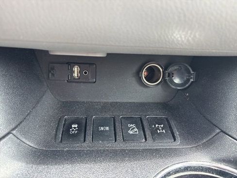 Used 2016 Toyota Highlander XLE AWD/4WD image 18