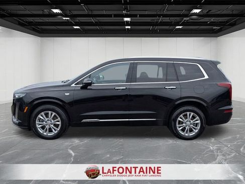Used 2021 Cadillac XT6 Luxury image 2