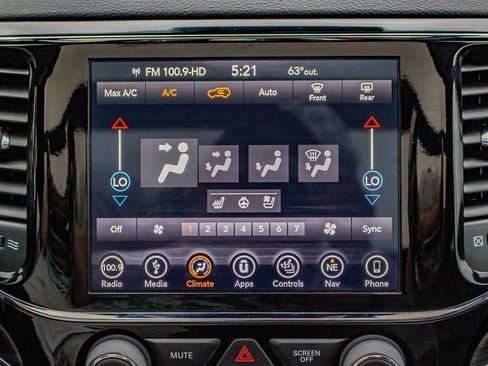 Used 2019 Jeep Grand Cherokee Limited w/ Luxury Group II image 28