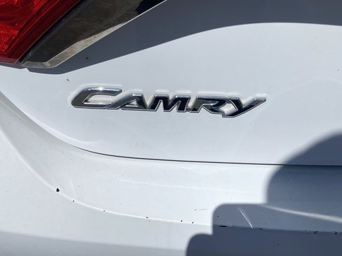 Used 2015 Toyota Camry SE FWD image 25