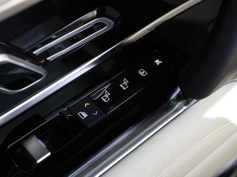 New 2026 Land Rover Range Rover SE AWD/4WD image 37