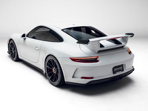 Used 2018 Porsche 911 GT3 RWD image 6