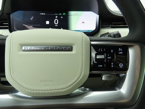 New 2026 Land Rover Range Rover SE AWD/4WD image 13