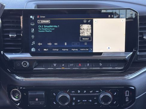 Used 2024 Chevrolet Silverado 2500 LT w/ Convenience Package image 25