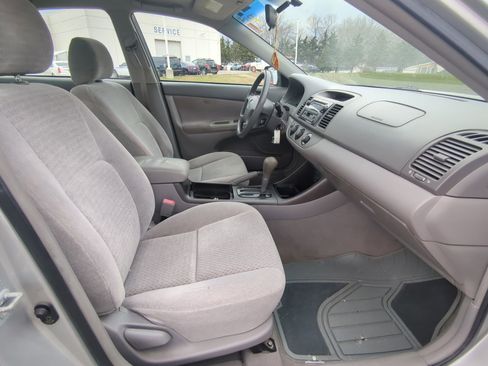 Used 2002 Toyota Camry LE image 18