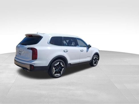 Used 2025 Kia Telluride S image 9