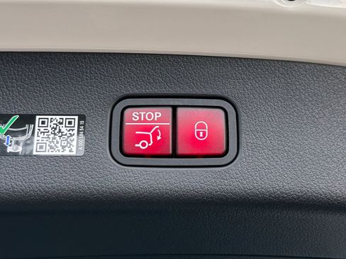 New 2026 Mercedes-Benz GLC 300 4MATIC image 18