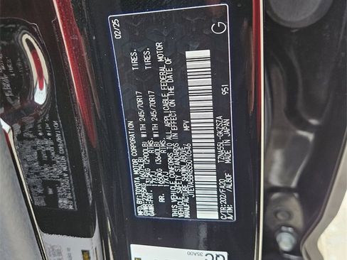 Used 2025 Toyota 4Runner SR5 image 29