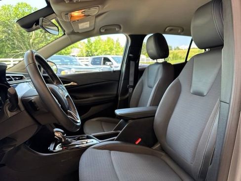 Used 2023 Buick Encore GX Select w/ Sport Touring Package FWD image 4