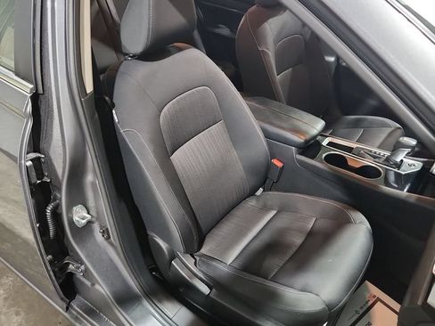Used 2024 Nissan Altima 2.5 SV FWD image 27