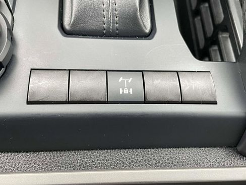 Used 2025 Toyota Tacoma TRD Off-Road AWD/4WD image 34