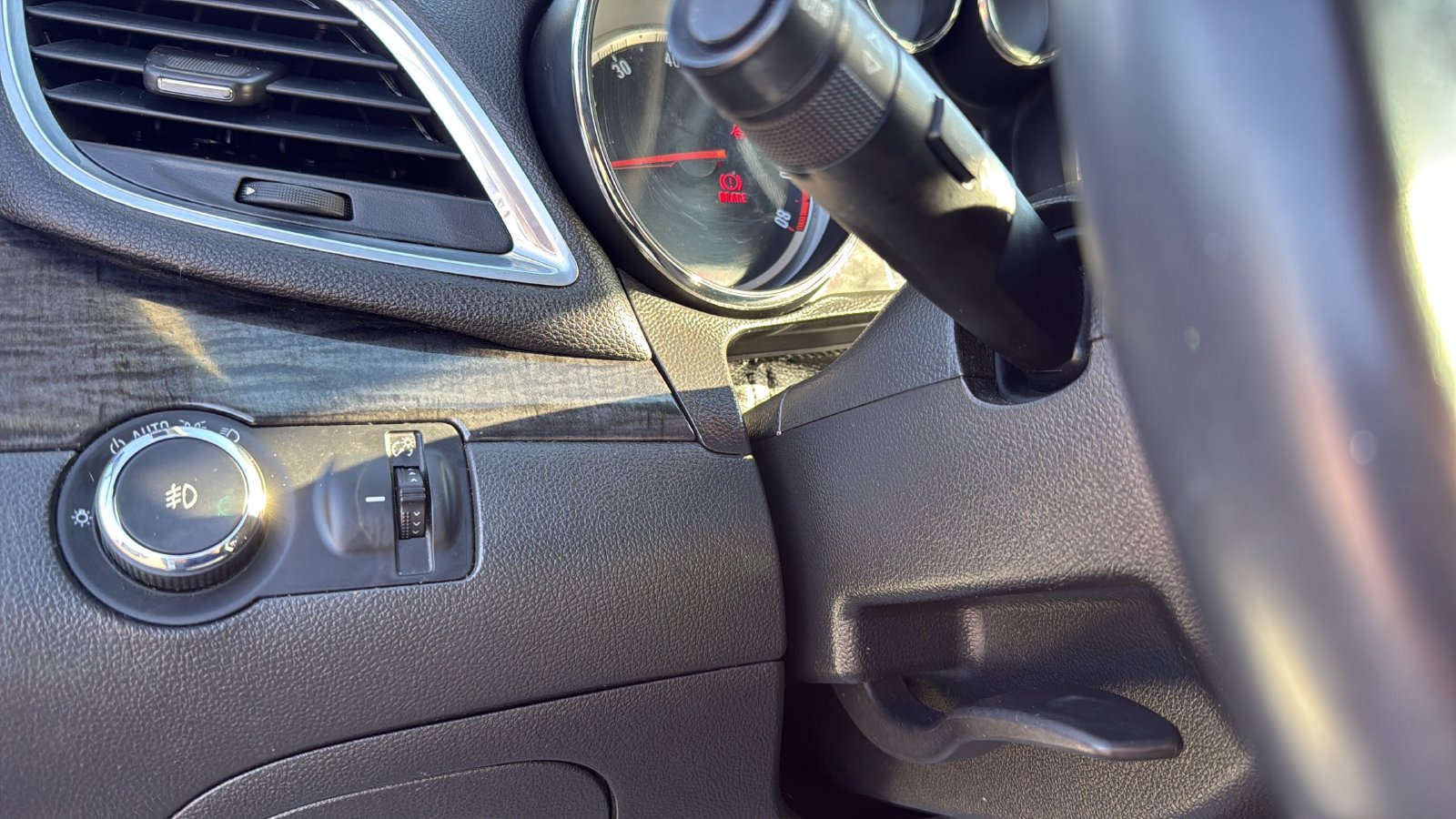 Used 2013 Buick Encore Convenience FWD image 15
