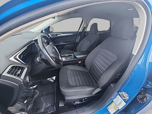 Used 2020 Ford Fusion SE image 12