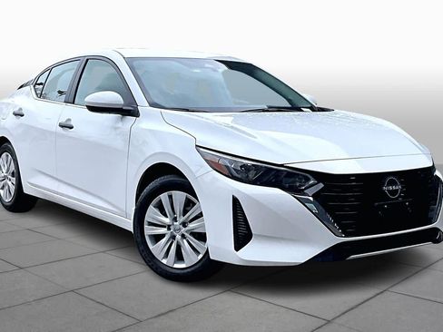 Certified 2025 Nissan Sentra S image 2