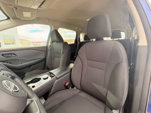 Used 2023 Nissan Rogue S image 16