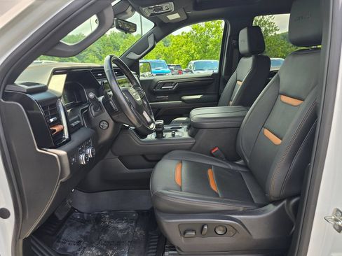 Certified 2024 GMC Sierra 1500 AT4 w/ Technology Package AWD/4WD image 4