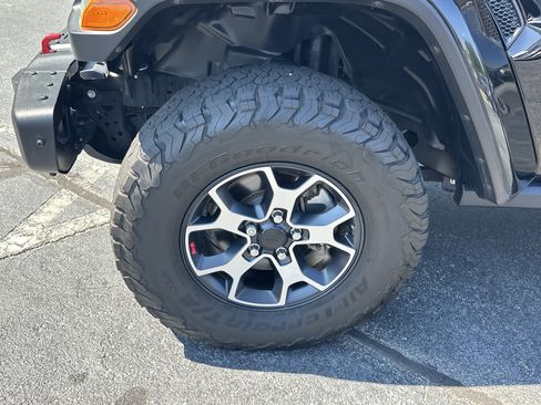 Used 2021 Jeep Wrangler Unlimited Rubicon AWD/4WD image 13