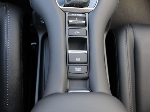 New 2026 Honda HR-V EX-L image 35