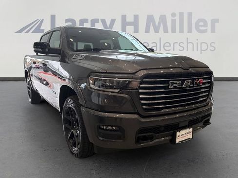 New 2026 RAM 1500 Laramie AWD/4WD image 7