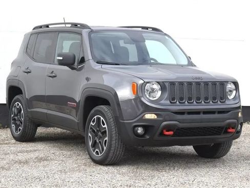 Used 2016 Jeep Renegade Trailhawk w/ Premium Trailhawk Package AWD/4WD image 1