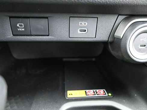 Used 2025 Toyota Grand Highlander Limited image 37