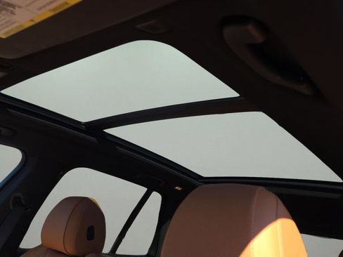 Used 2024 BMW X5 xDrive40i w/ Parking Assistance Package image 33