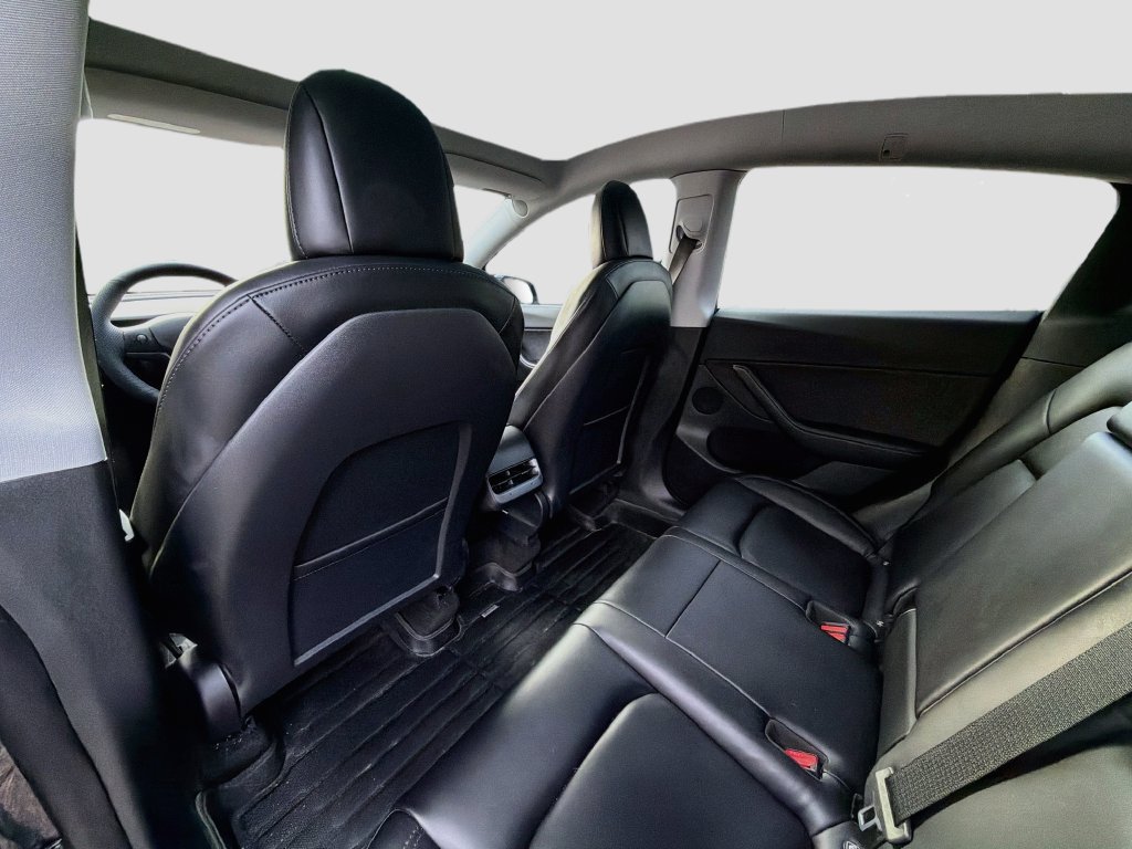 Used 2022 Tesla Model Y Performance AWD/4WD image 26
