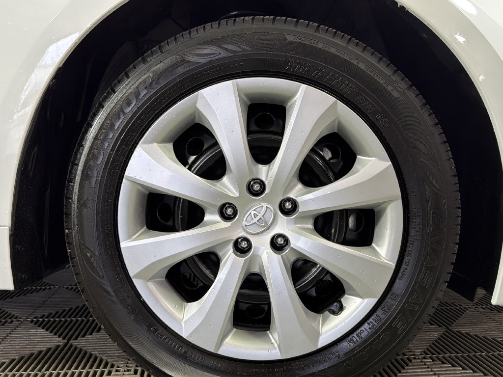 Used 2026 Toyota Corolla LE FWD image 35