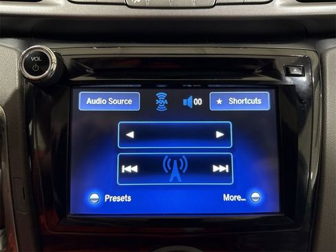 Used 2015 Honda Odyssey Touring Elite image 14