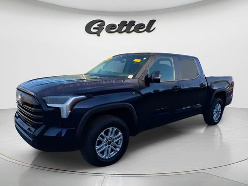 Used 2022 Toyota Tundra SR5 w/ SR5 Convenience Package AWD/4WD image 16