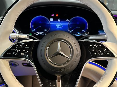 New 2025 Mercedes-Benz Maybach EQS 680 4MATIC image 15