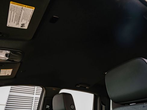 Used 2024 Chevrolet Colorado Z71 w/ Z71 Convenience Package 2 image 37