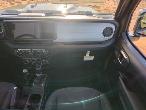 New 2026 Jeep Gladiator Sport image 23