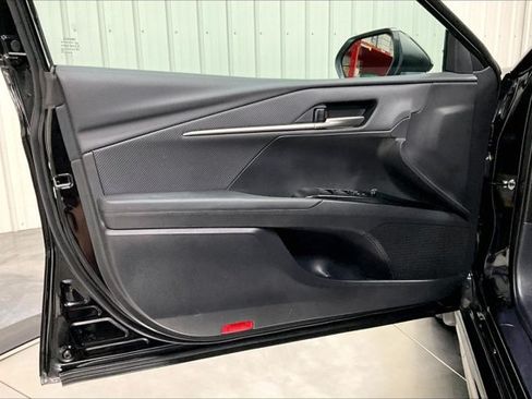Used 2025 Toyota Camry SE FWD image 23