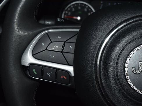 Used 2019 Jeep Renegade Latitude image 7