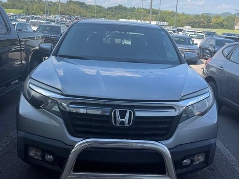Used 2017 Honda Ridgeline RTL-T image 3