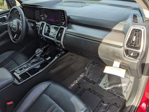 Certified 2023 Kia Sorento SX image 15