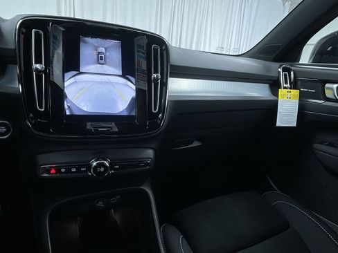 New 2026 Volvo XC40 B5 Ultra w/ Protection Package Premier image 14