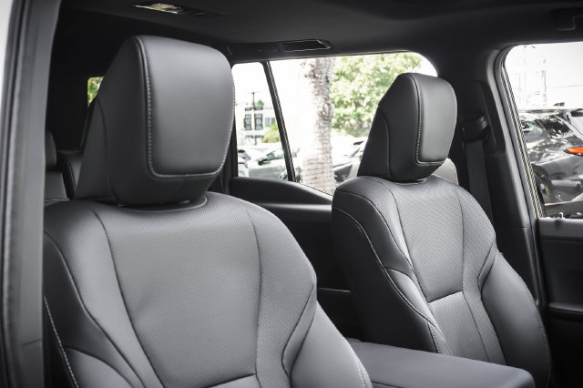 Used 2024 Lexus GX 550 w/ Cold Area Package AWD/4WD image 26