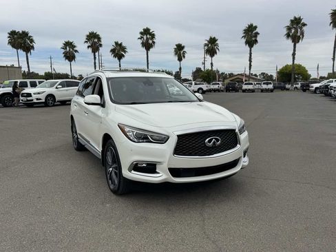 Used 2018 INFINITI QX60 Luxe w/ Deluxe Technology Package AWD/4WD image 3