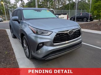 Used 2022 Toyota Highlander Platinum video 1
