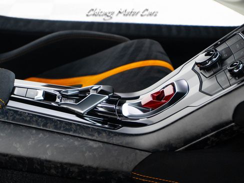 Used 2018 Lamborghini Huracan AWD/4WD image 52