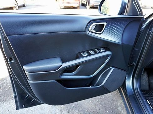 Used 2023 Kia Soul EX image 23