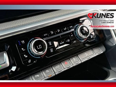 Used 2025 GMC Sierra 1500 Denali AWD/4WD image 38