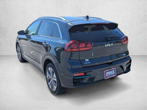 Used 2022 Kia Niro EX image 7