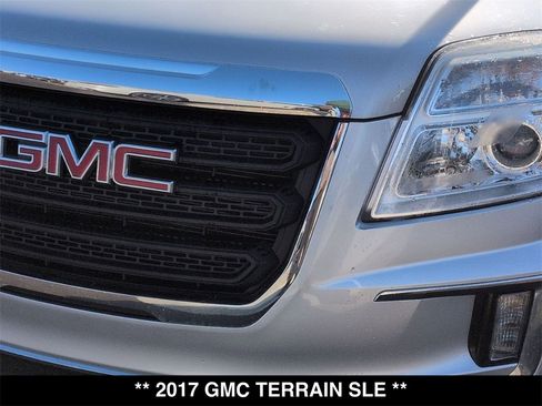 Used 2017 GMC Terrain SLE w/ Convenience Package image 13