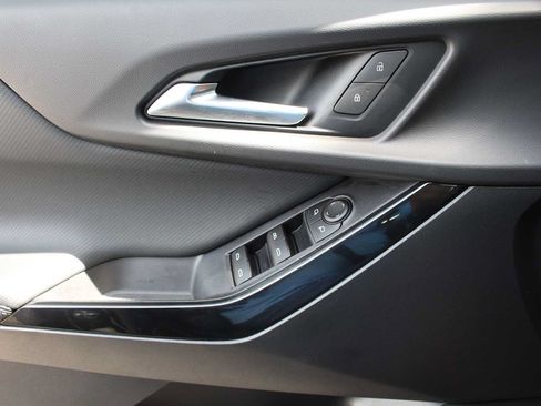 Used 2026 Chevrolet Equinox LT FWD image 27