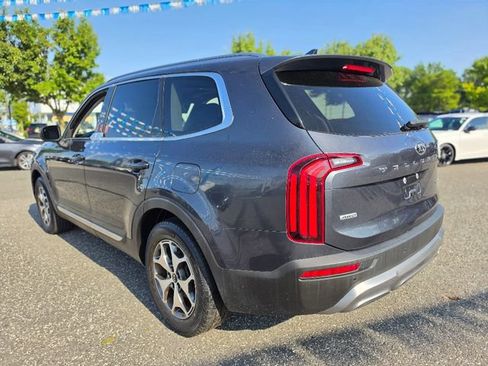Used 2020 Kia Telluride EX AWD/4WD image 3