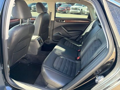 Used 2013 Volkswagen Passat TDI SEL Premium FWD image 24