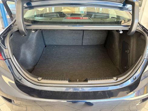 Used 2018 MAZDA MAZDA3 Grand Touring image 36